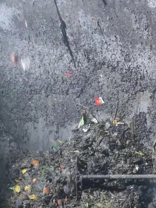 杏花岭污水池清理